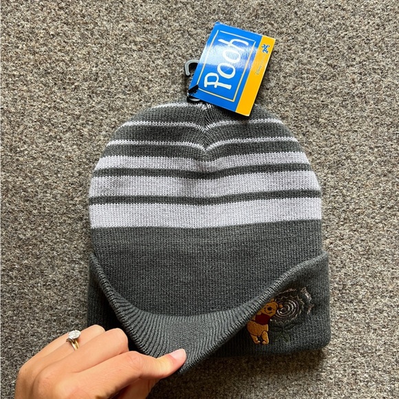 NWT 2000s Vintage Winnie The Pooh Grey Stripe Knit Beanie Embroidered Cuffed Y2K - Picture 9 of 9